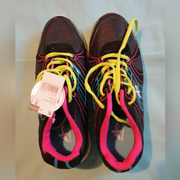 NWT Athletech Black and Neon Tennis Shoes 9M Casual Sports Running Modern - Picture 1 of 4